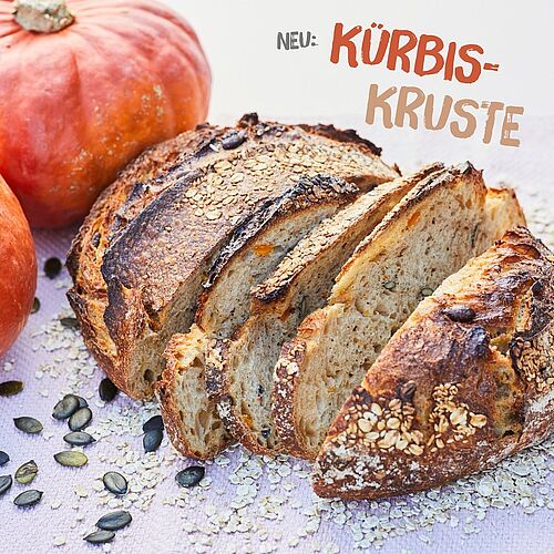 #neuesbrot ➡️➡️➡️
🌾 KÜRBIS-KRUSTE 🌾
•• mit Hafer-Porridge ••
 
Habt ihr unser neues Brot bereits im Brotregal entdeckt? ...
